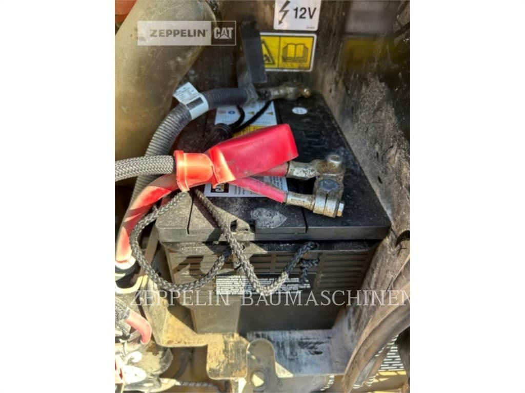 CAT 908M  휠로우더