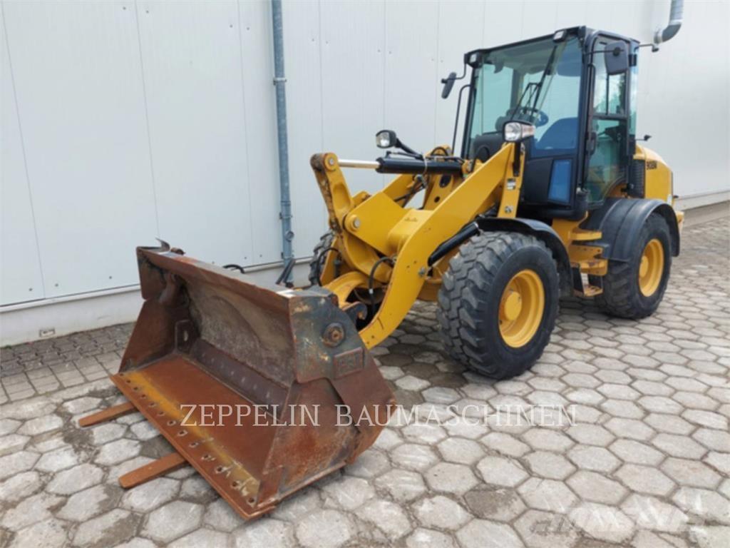 CAT 908M  휠로우더