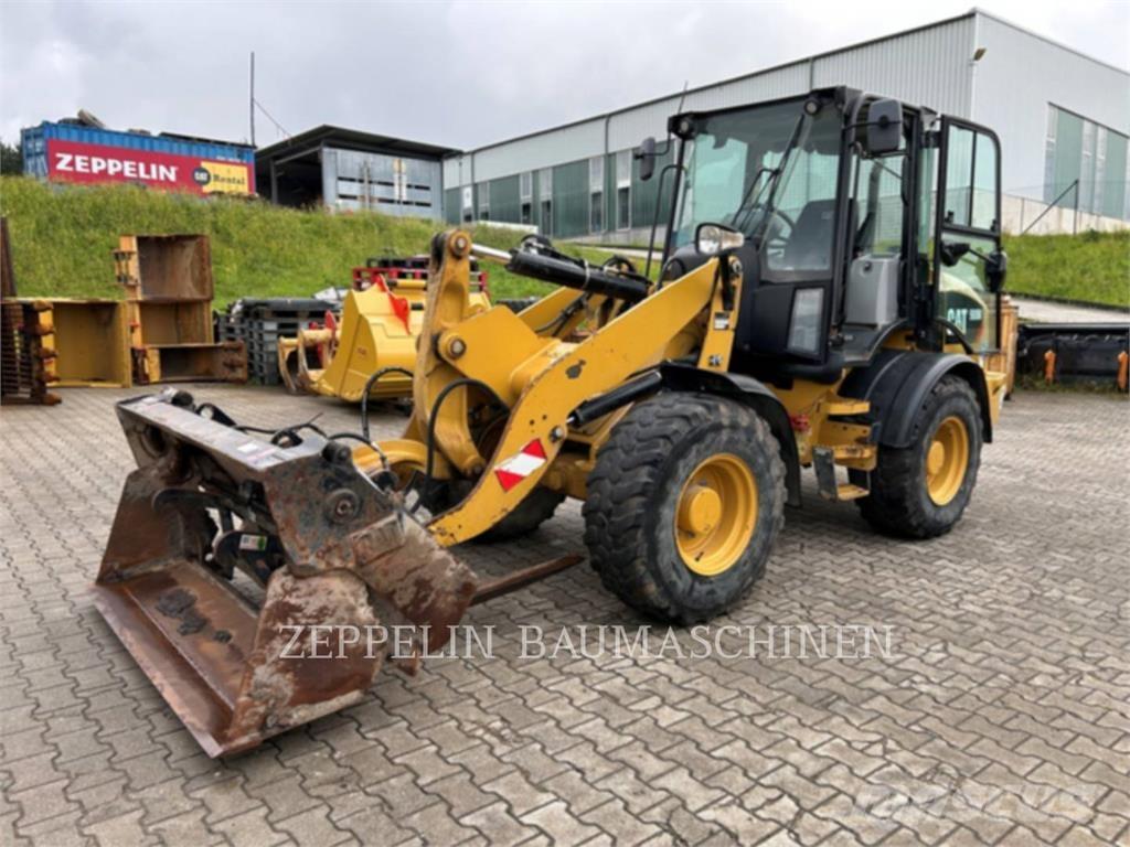 CAT 908M  휠로우더