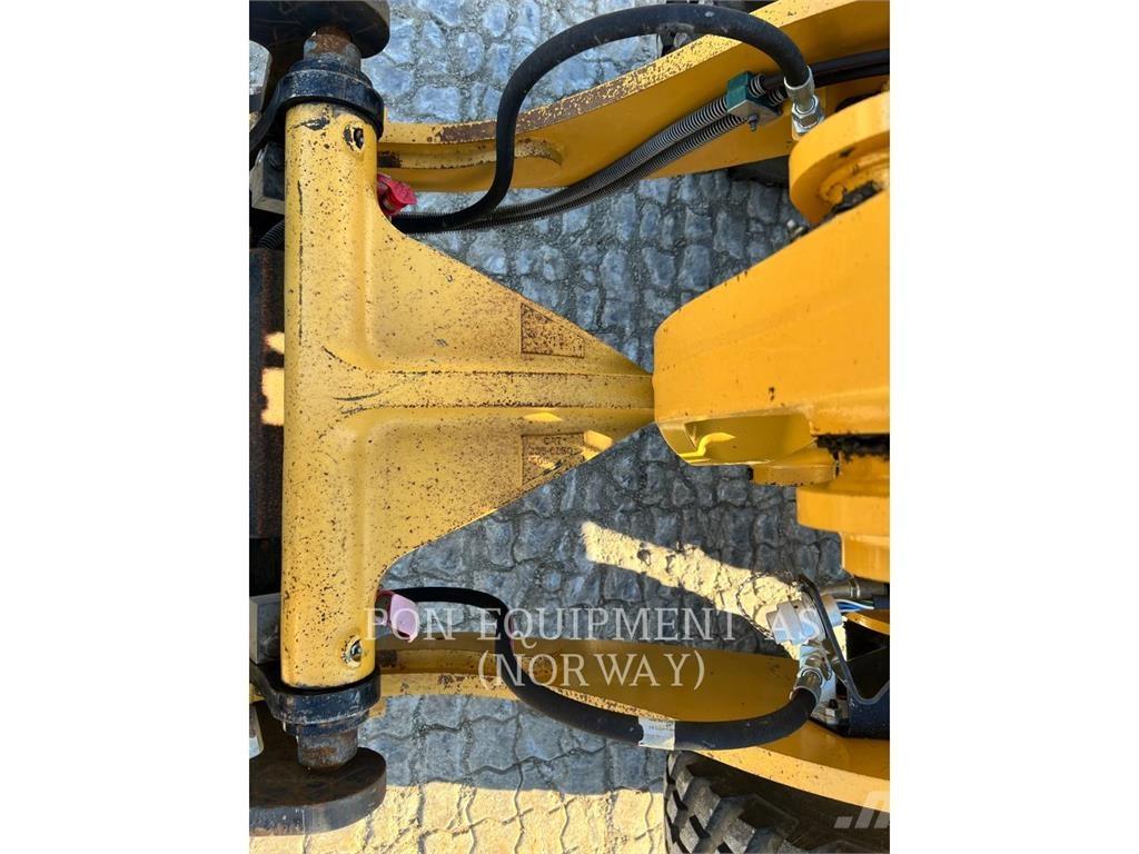 CAT 908M  휠로우더