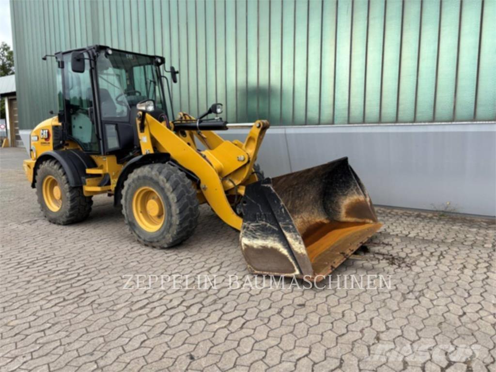 CAT 908M  휠로우더