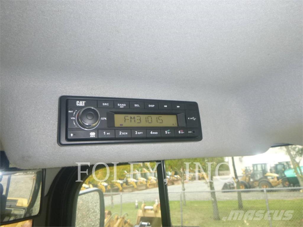 CAT 908M  휠로우더