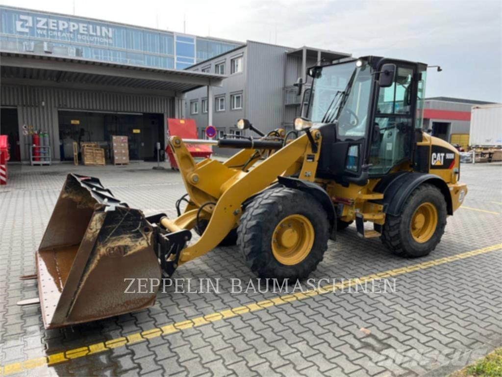 CAT 908M  휠로우더