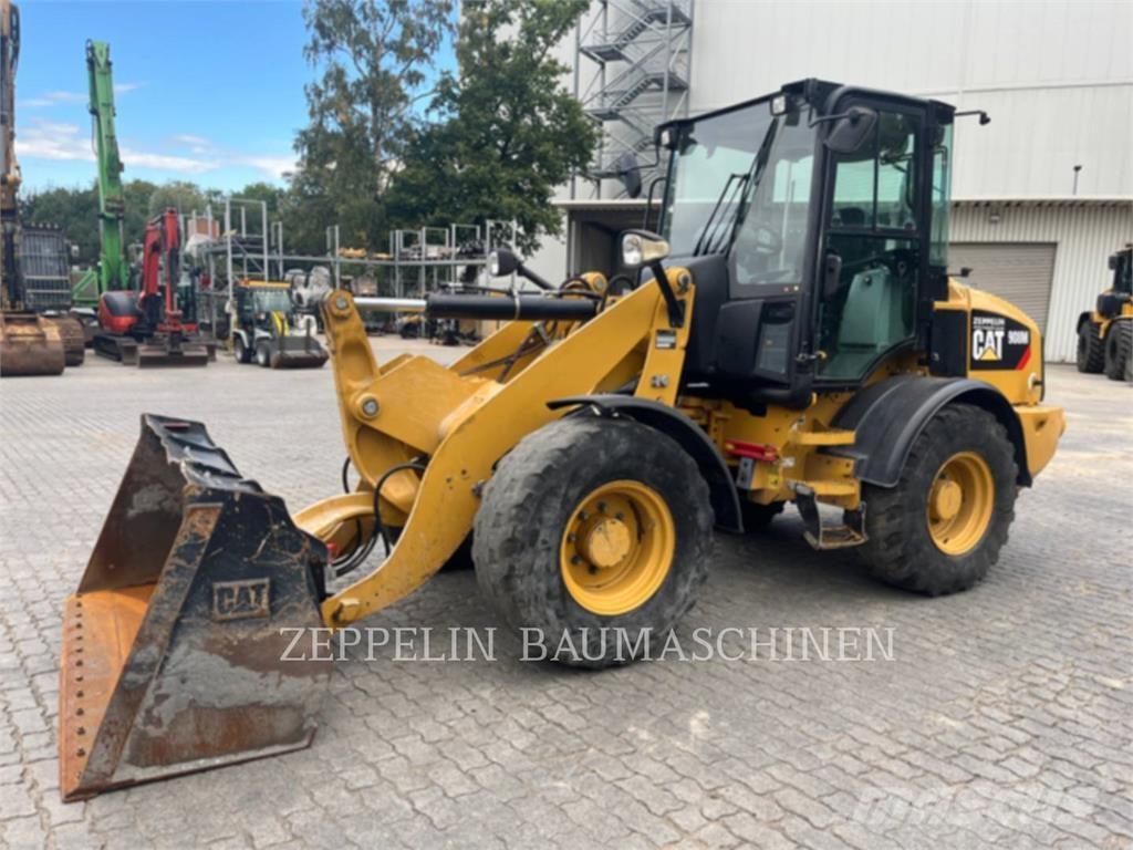 CAT 908M  휠로우더