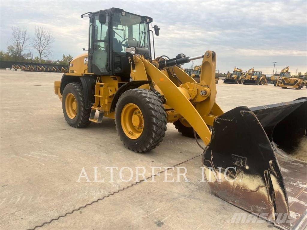 CAT 910-14 HL 미니 로더