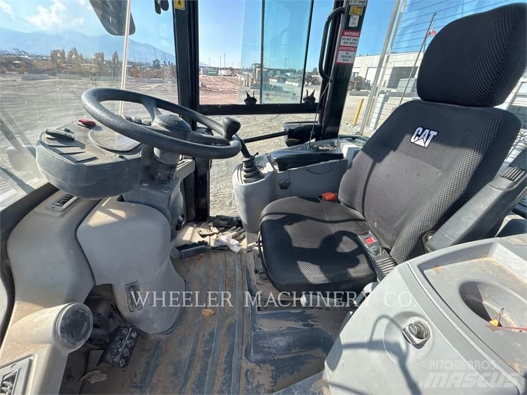 CAT 910M  휠로우더