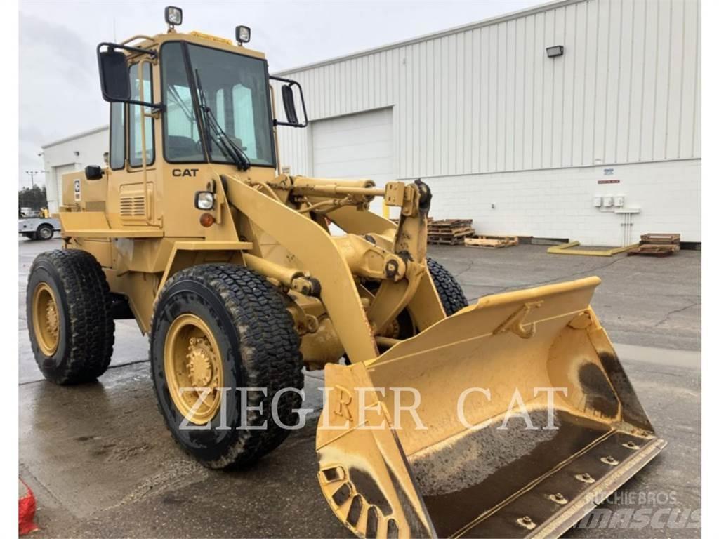 CAT 916  휠로우더