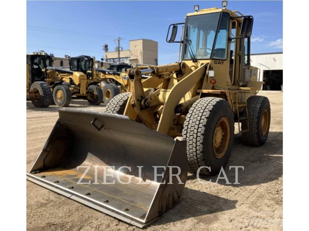 CAT 916  휠로우더