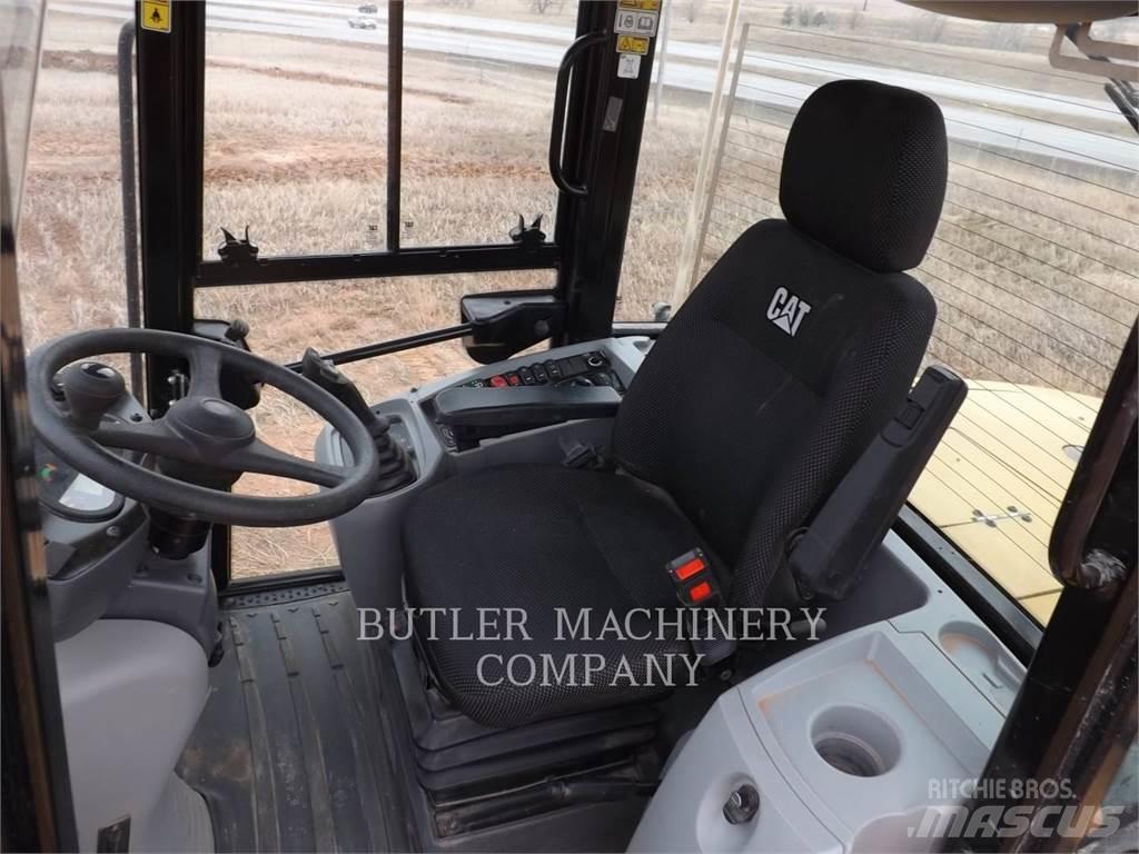 CAT 918M  휠로우더