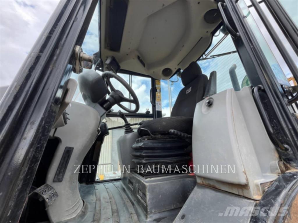 CAT 918M  휠로우더