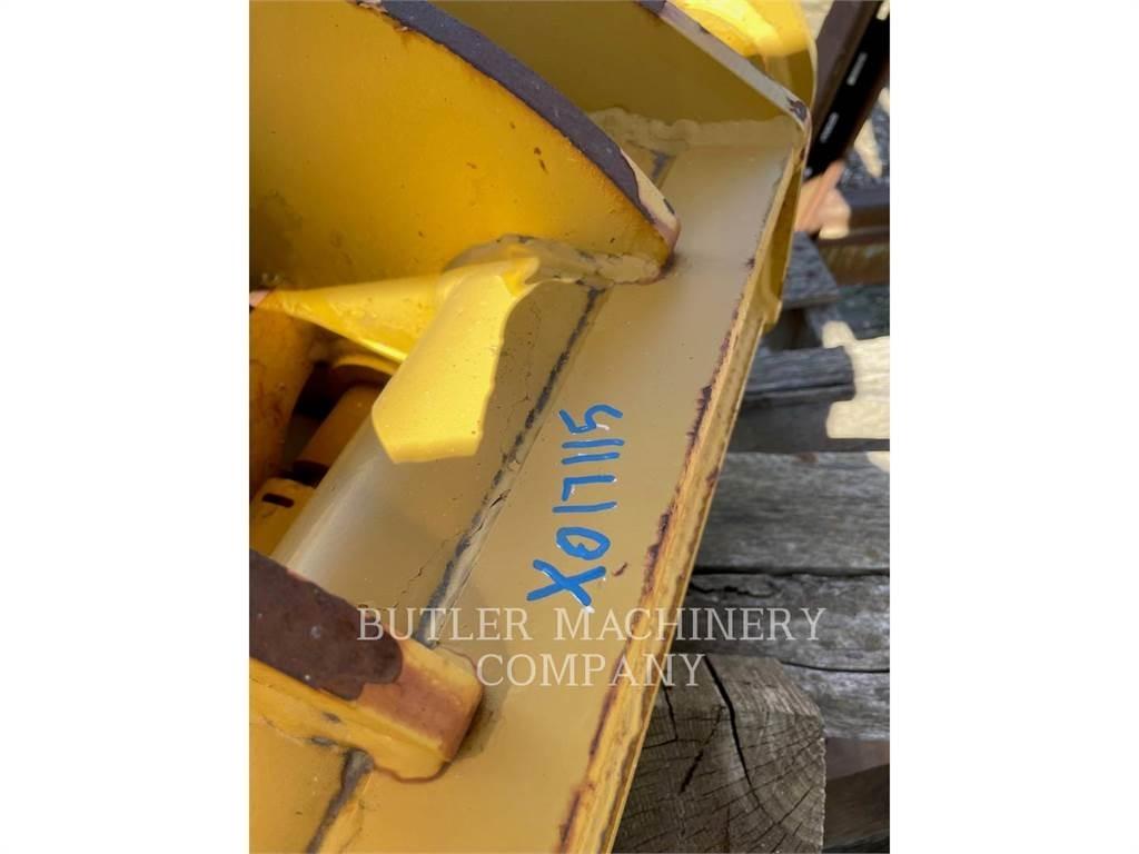 CAT 924HZ QUICK COUPLER 퀵 커넥터
