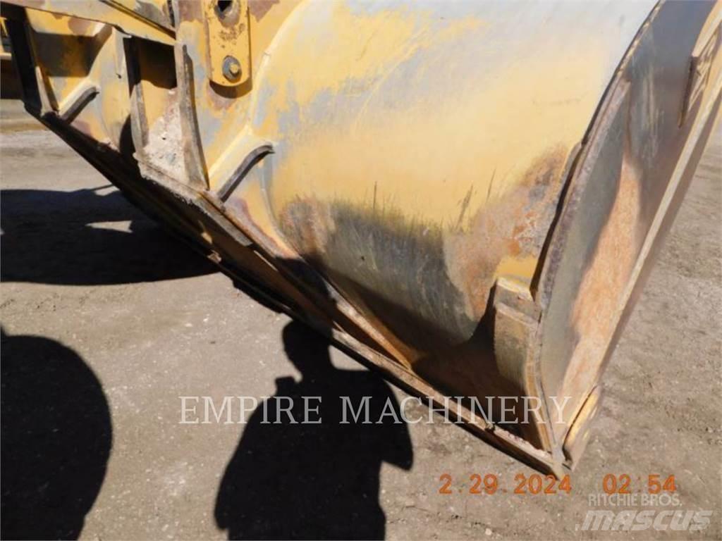 CAT 926M  휠로우더