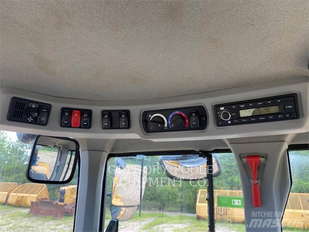 CAT 926M  휠로우더