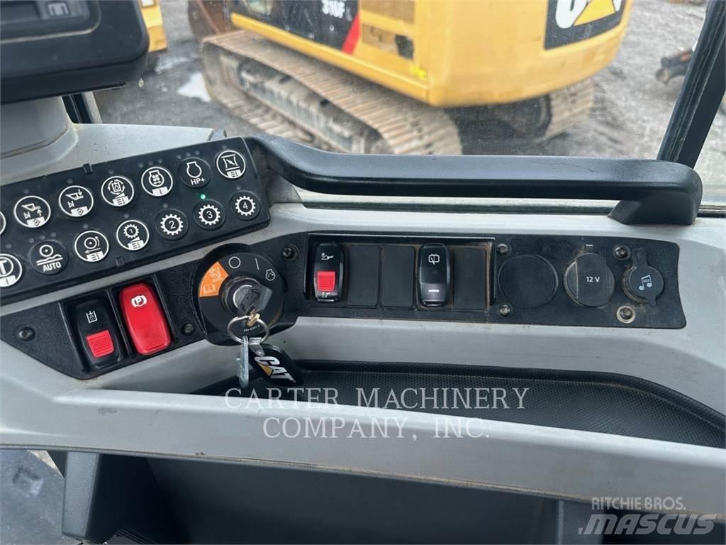 CAT 926M  휠로우더
