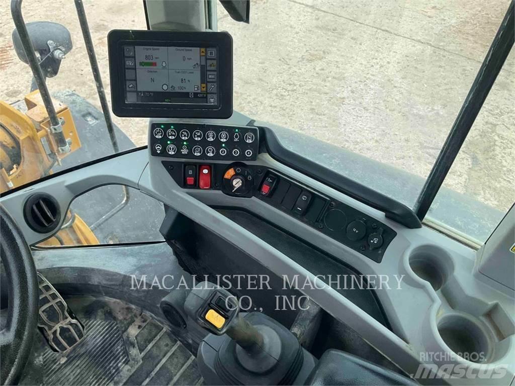 CAT 926M  휠로우더