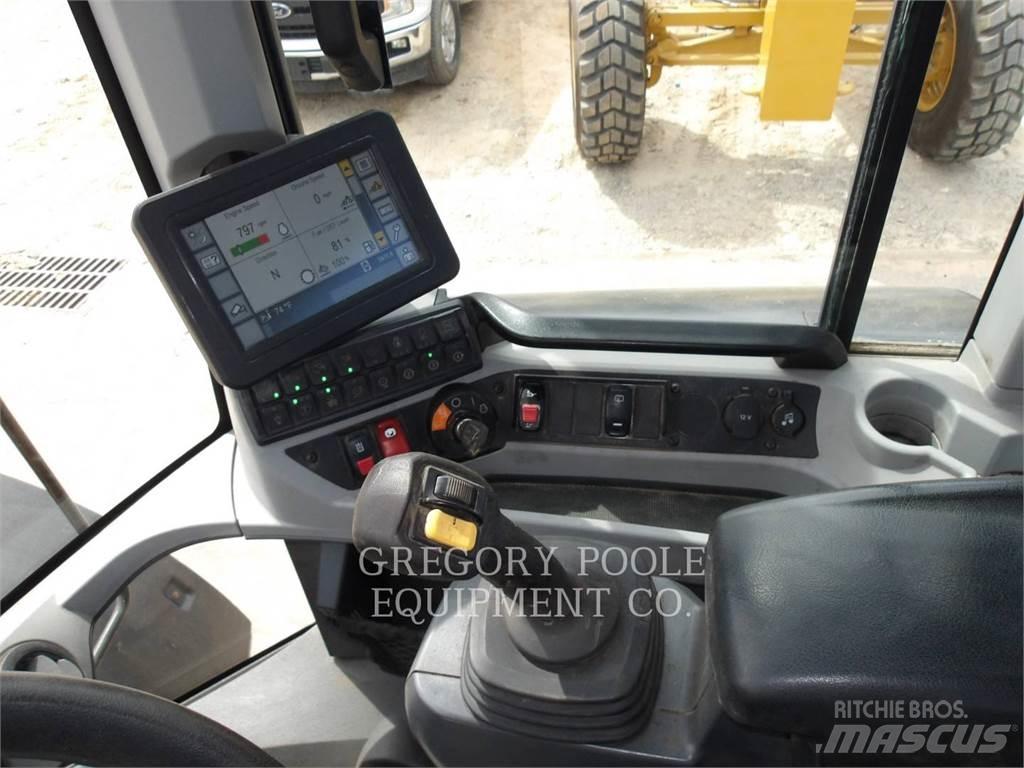 CAT 926M  휠로우더