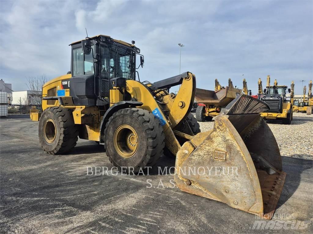 CAT 926M  휠로우더