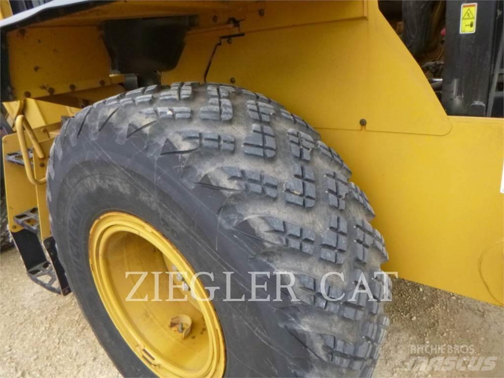CAT 926M  휠로우더