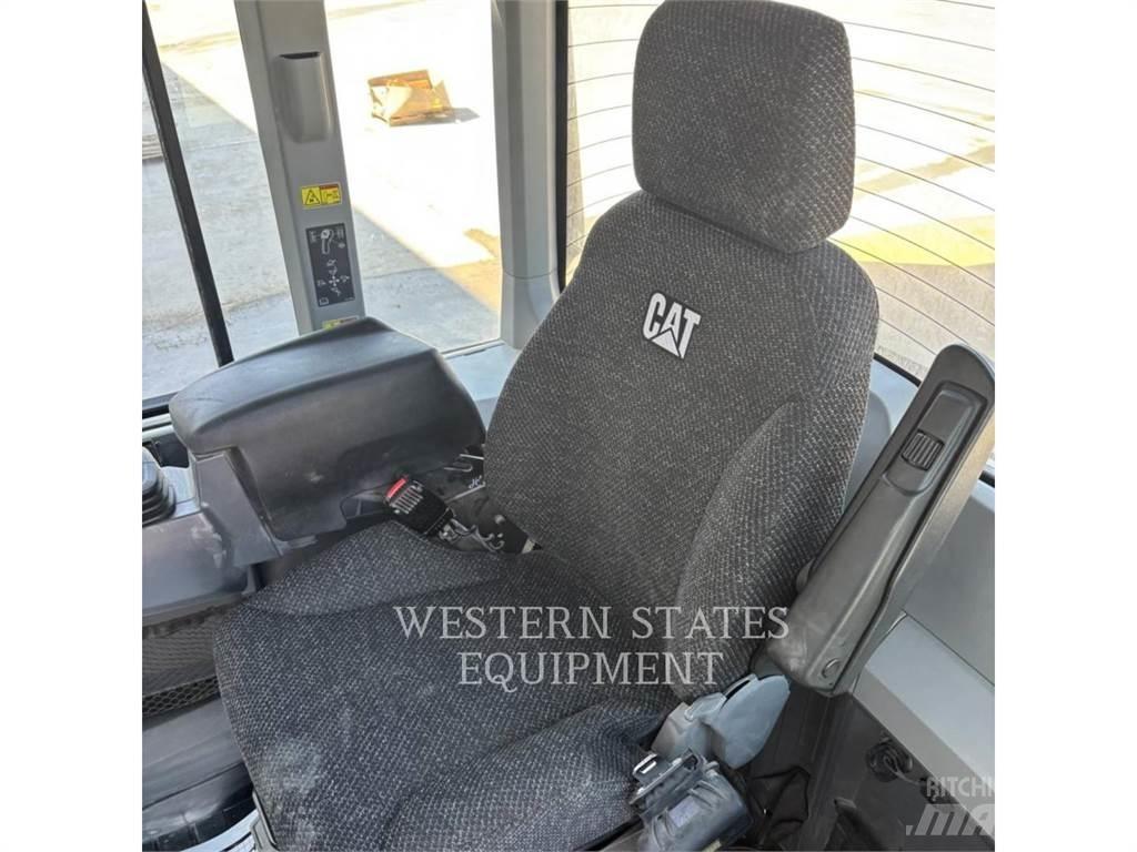 CAT 926M  휠로우더