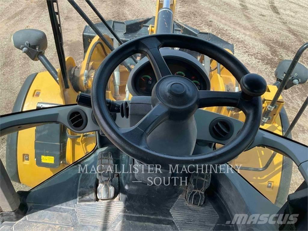 CAT 926M  휠로우더