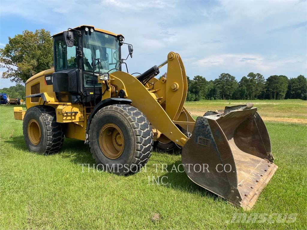 CAT 926M  휠로우더