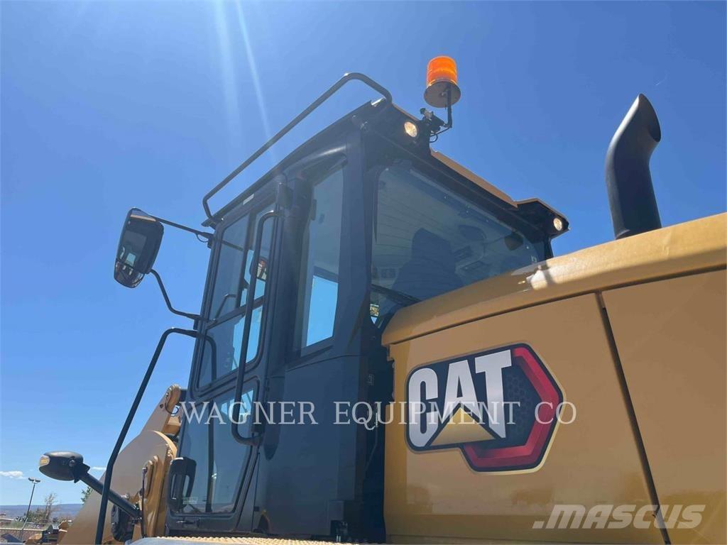 CAT 930M  휠로우더
