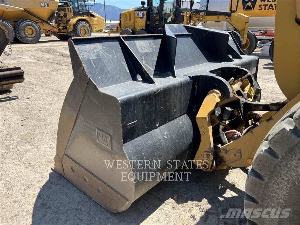 CAT 930M  휠로우더