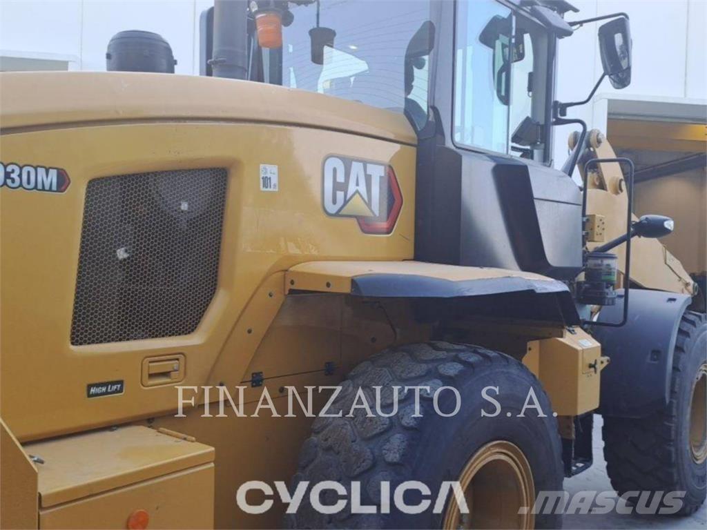 CAT 930M  휠로우더