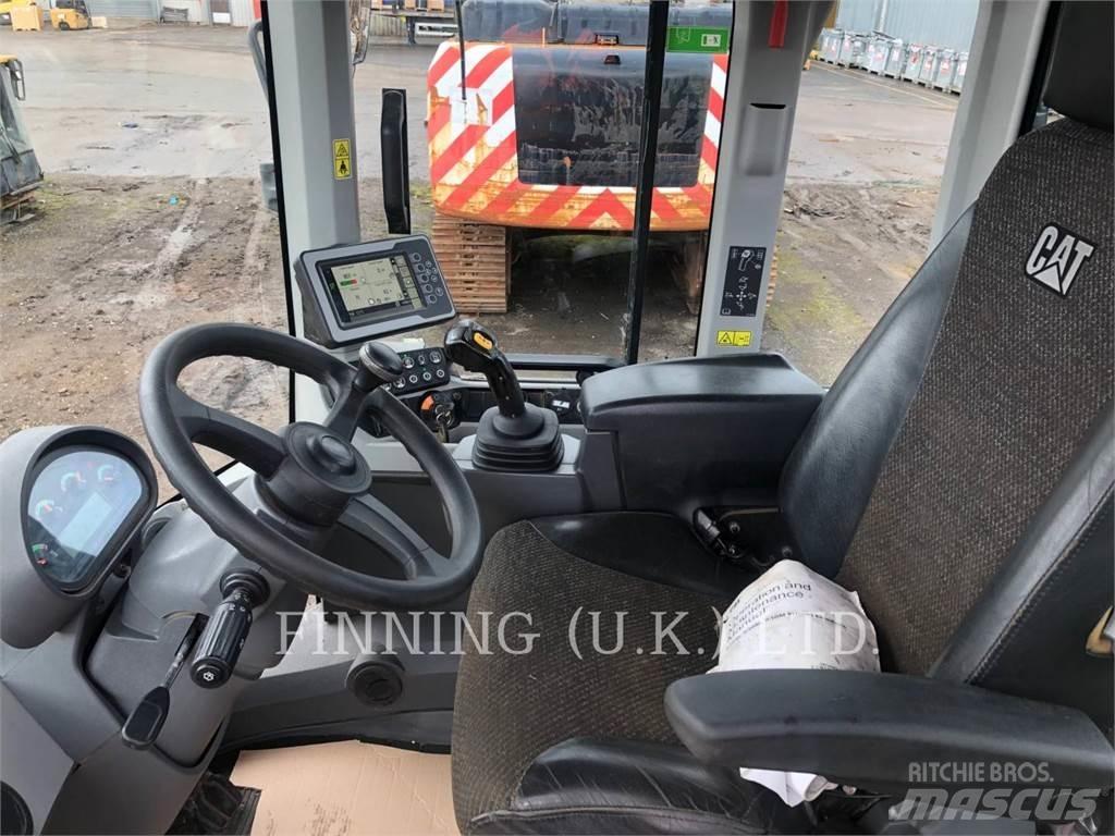 CAT 930M  휠로우더