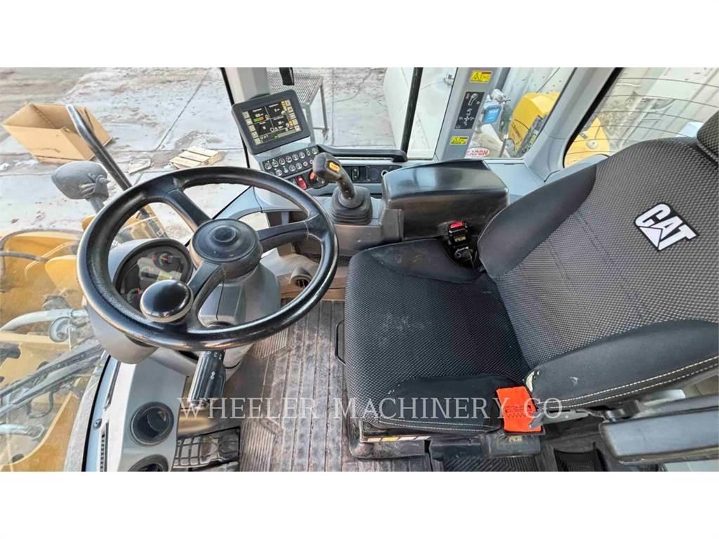 CAT 930M QC  휠로우더