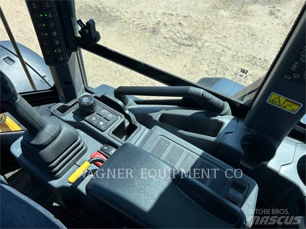CAT 938  휠로우더