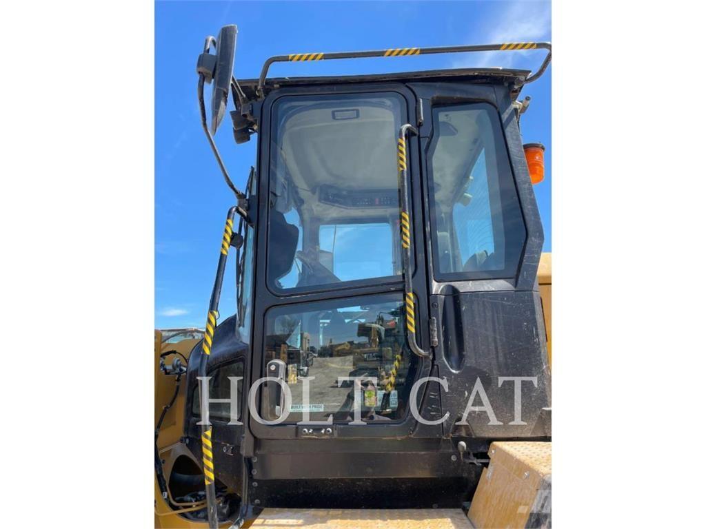 CAT 938 QC  휠로우더