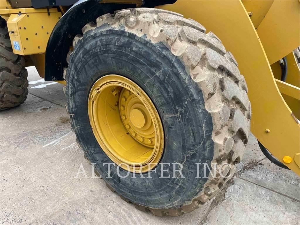 CAT 938M  휠로우더