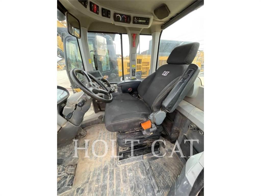CAT 938M  휠로우더