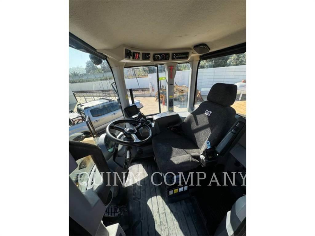 CAT 938M  휠로우더