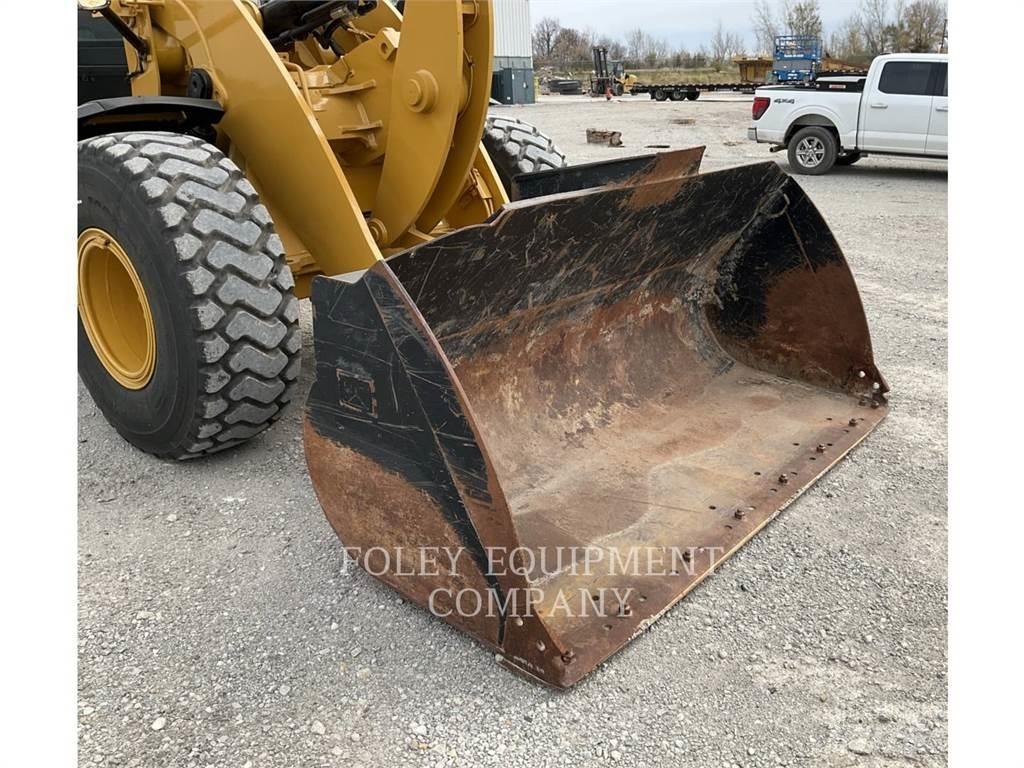 CAT 938M  휠로우더