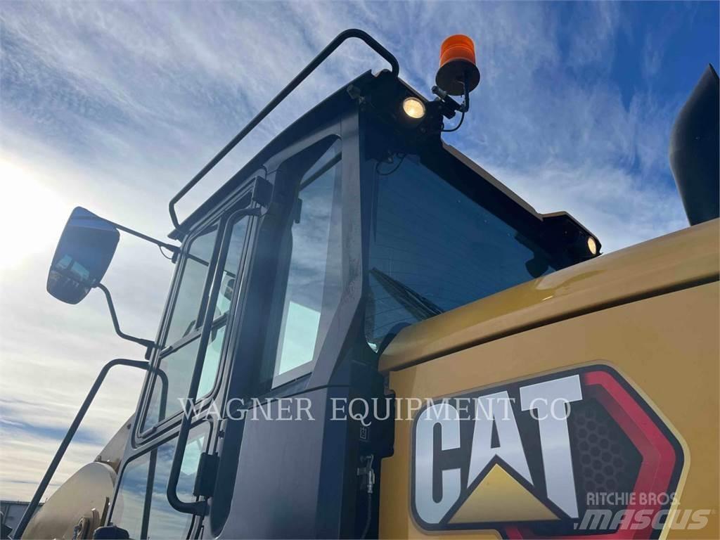 CAT 938M  휠로우더