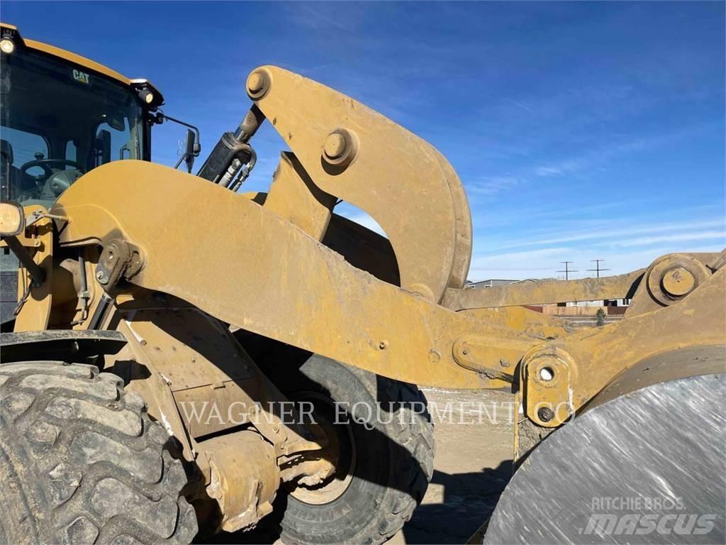 CAT 938M  휠로우더