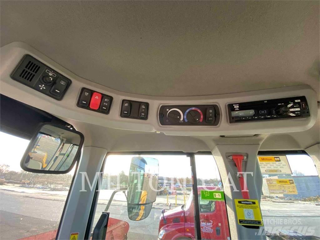 CAT 938M  휠로우더