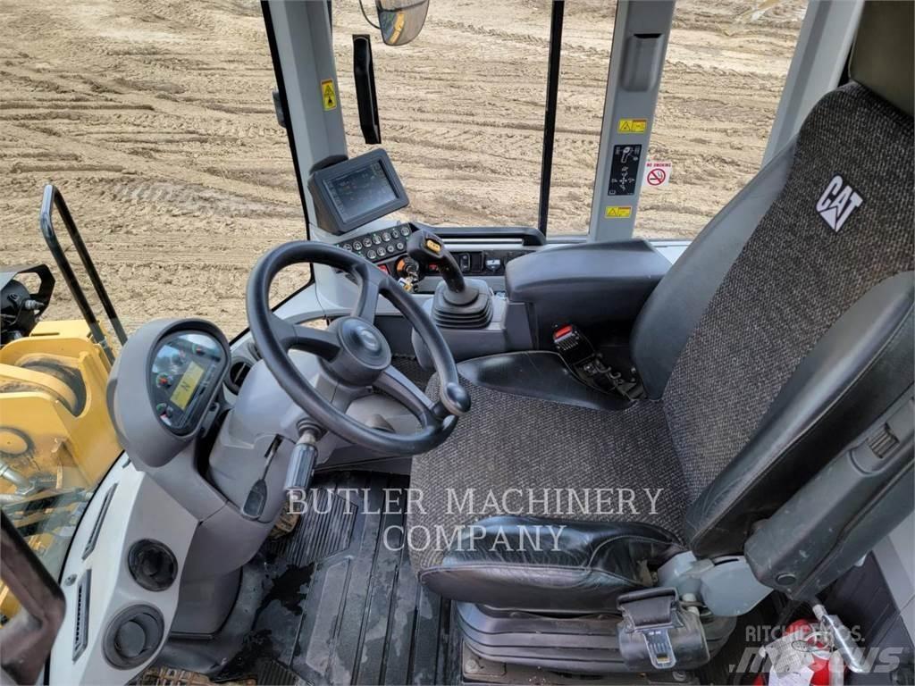 CAT 938M  휠로우더