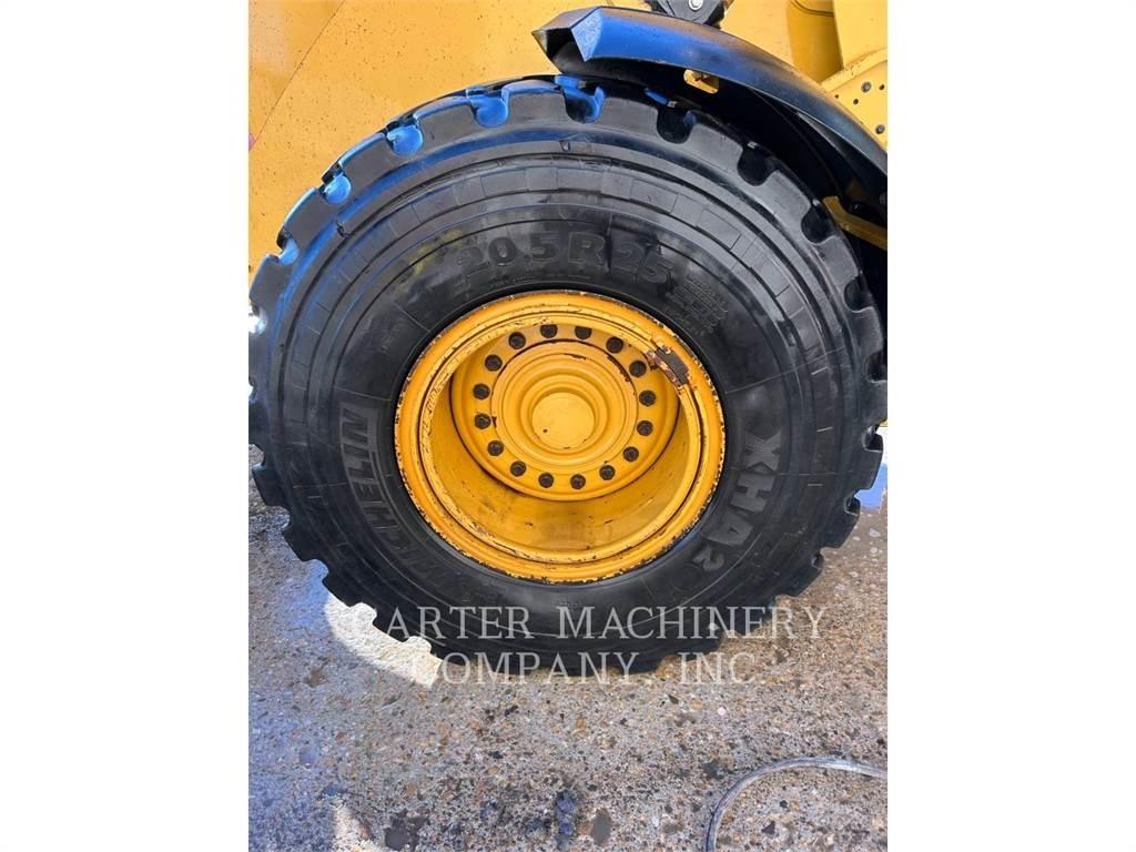 CAT 938M  휠로우더