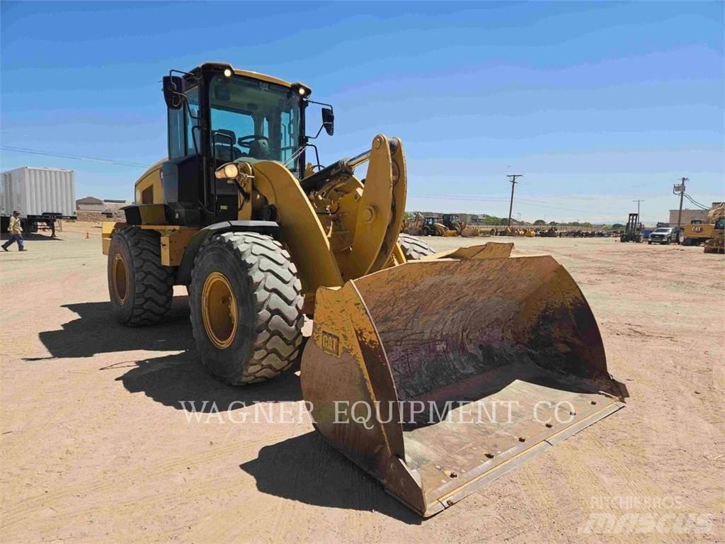 CAT 938M  휠로우더