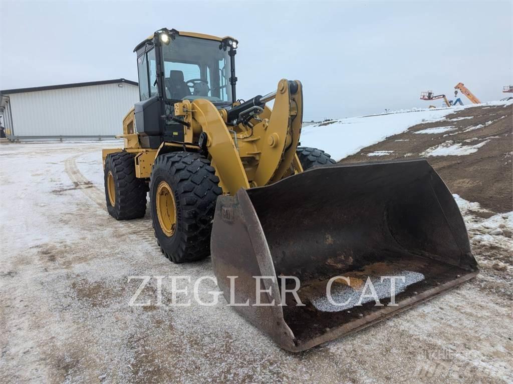 CAT 938M  휠로우더