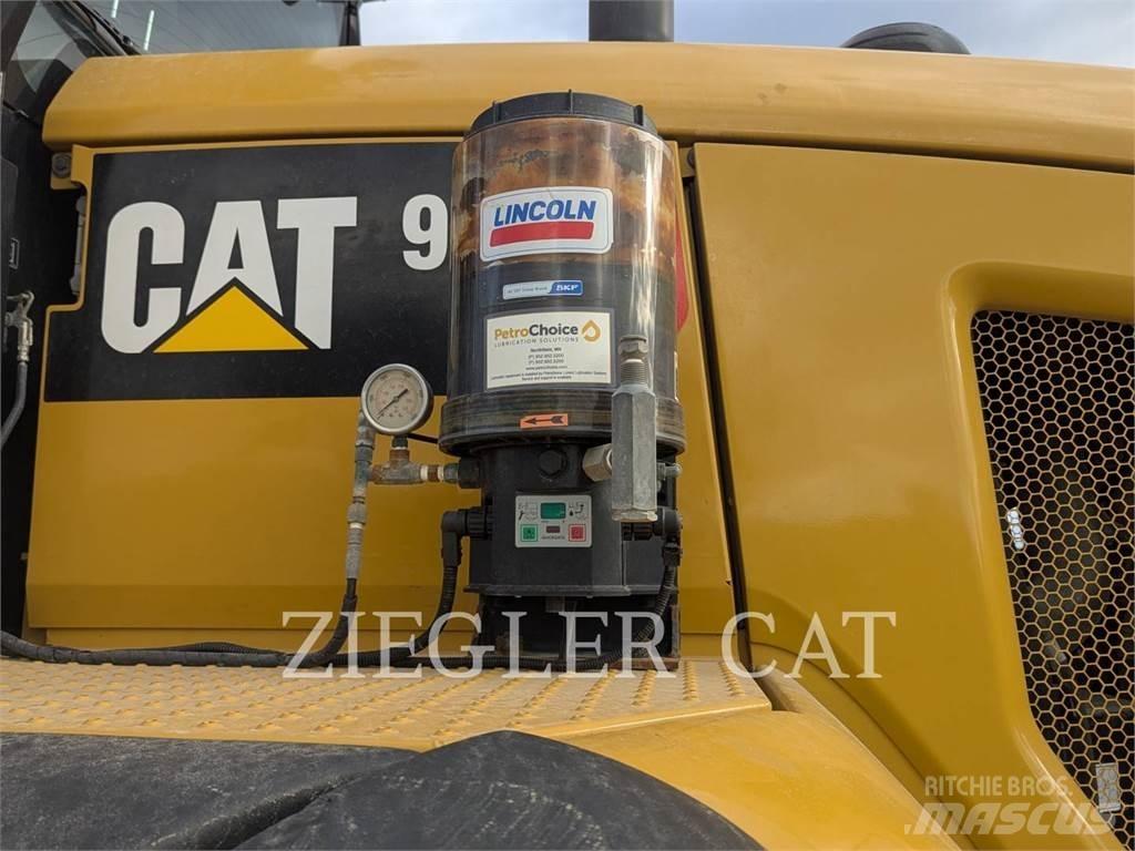 CAT 938M  휠로우더