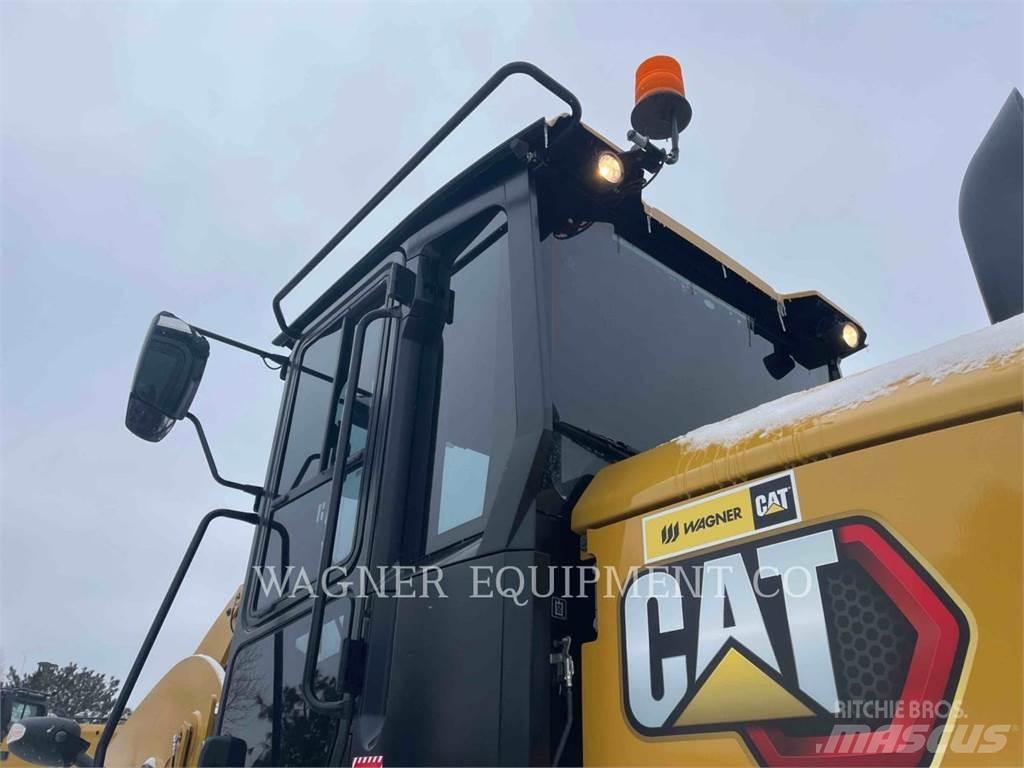 CAT 938M  휠로우더