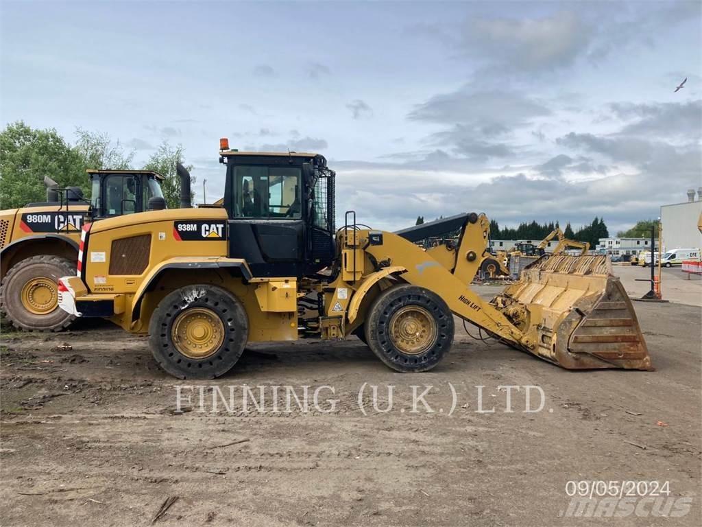 CAT 938M  휠로우더