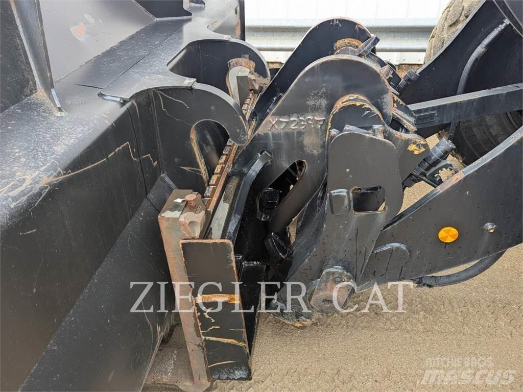 CAT 938M  휠로우더