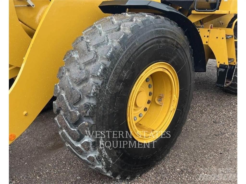 CAT 938M  휠로우더