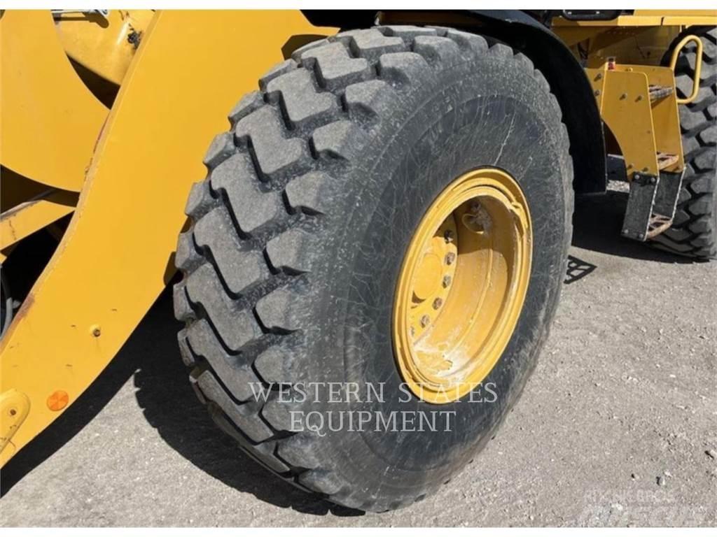 CAT 938M  휠로우더