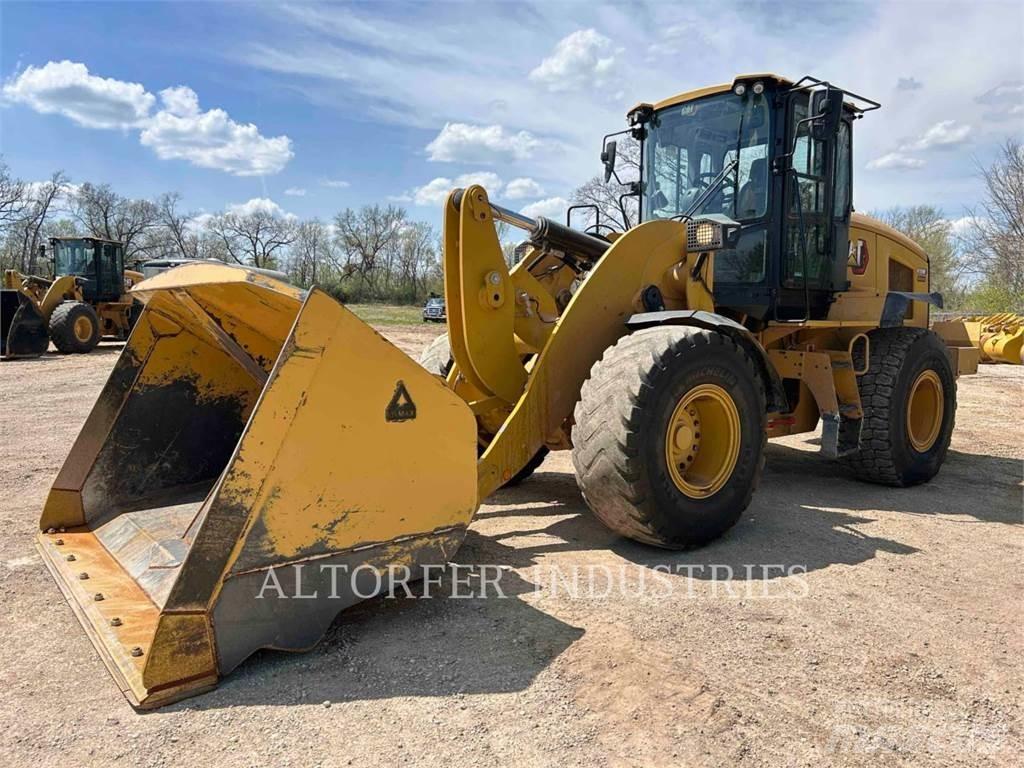 CAT 938M  휠로우더